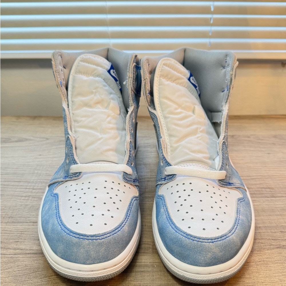 Jordan Retro 1 Hyper Royal- Size:10.5m